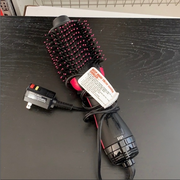 Revlon one styler - Pink - Picture 2 of 2